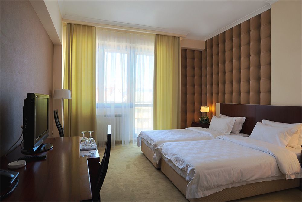Hotel Turist คราลเยโว ภายนอก รูปภาพ